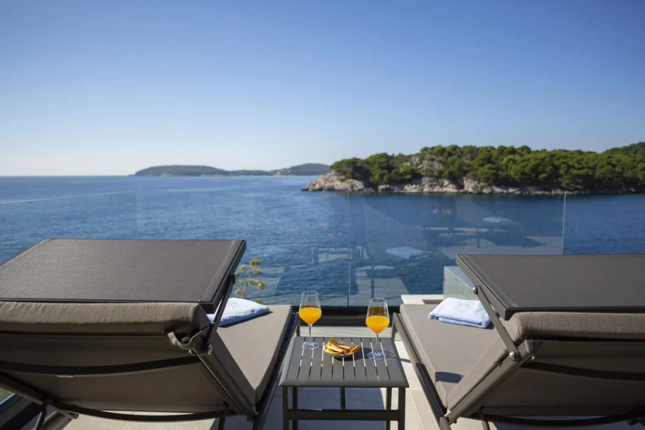 5e5fa69999e55911892724